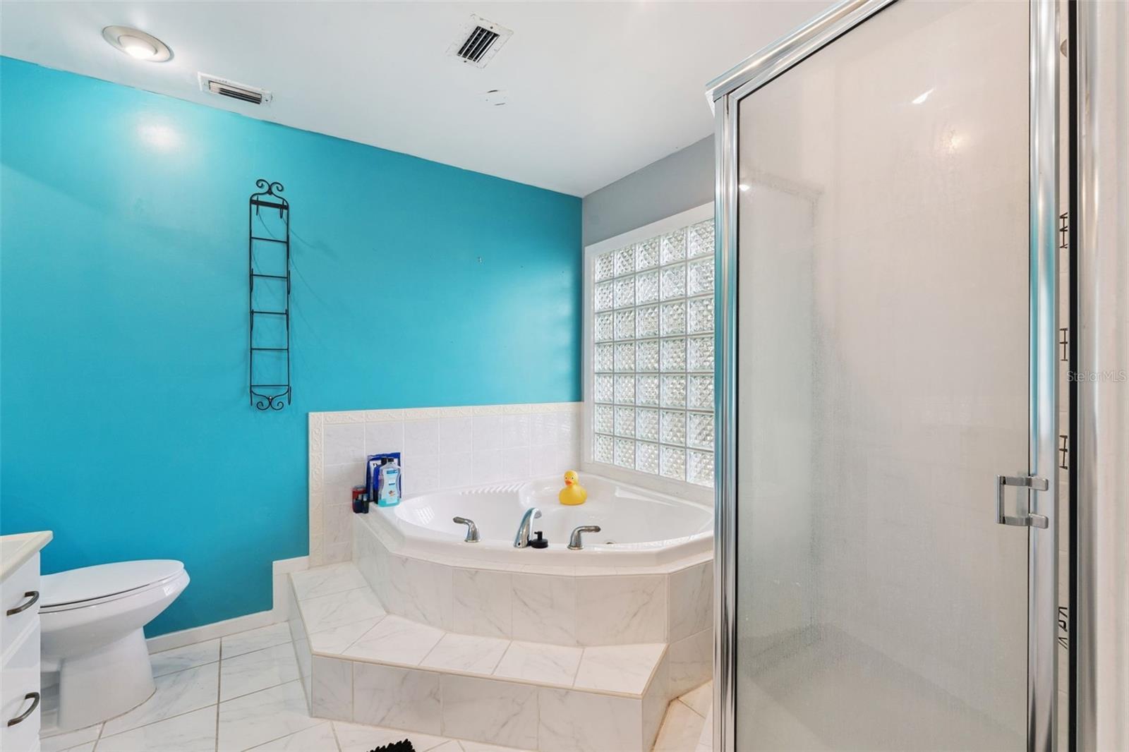 FAIRWAY OAKS UNIT 1 - Residential