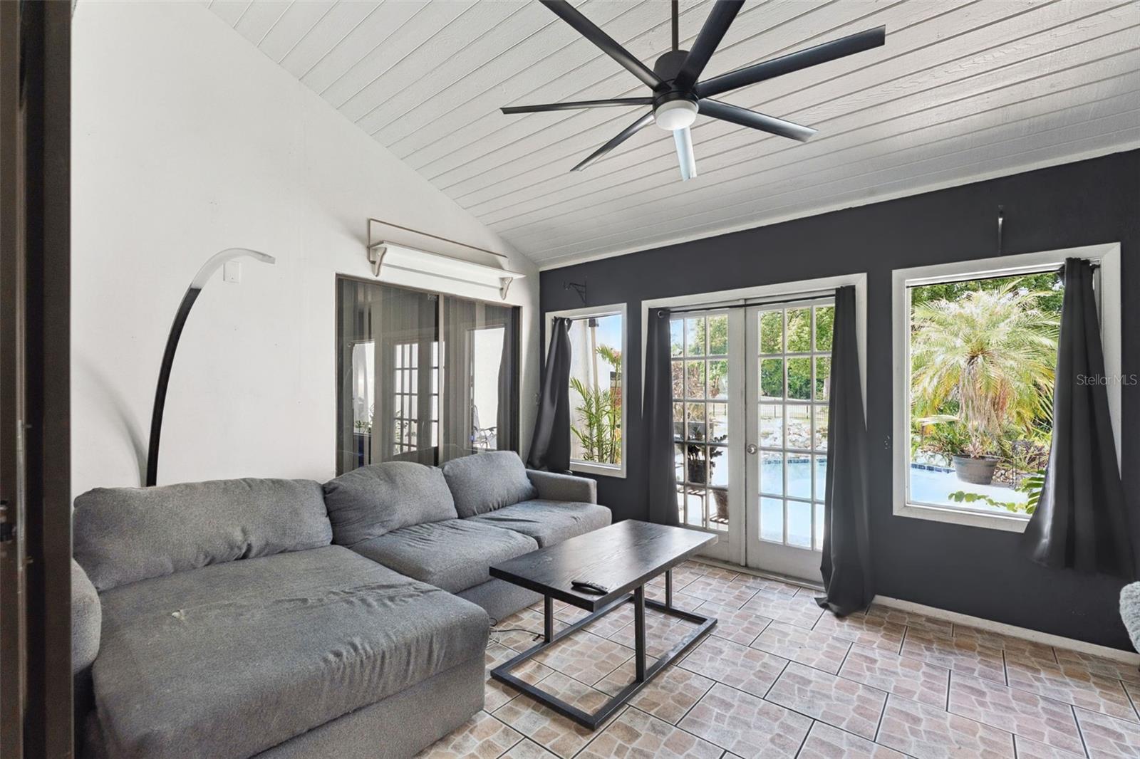 FAIRWAY OAKS UNIT 1 - Residential
