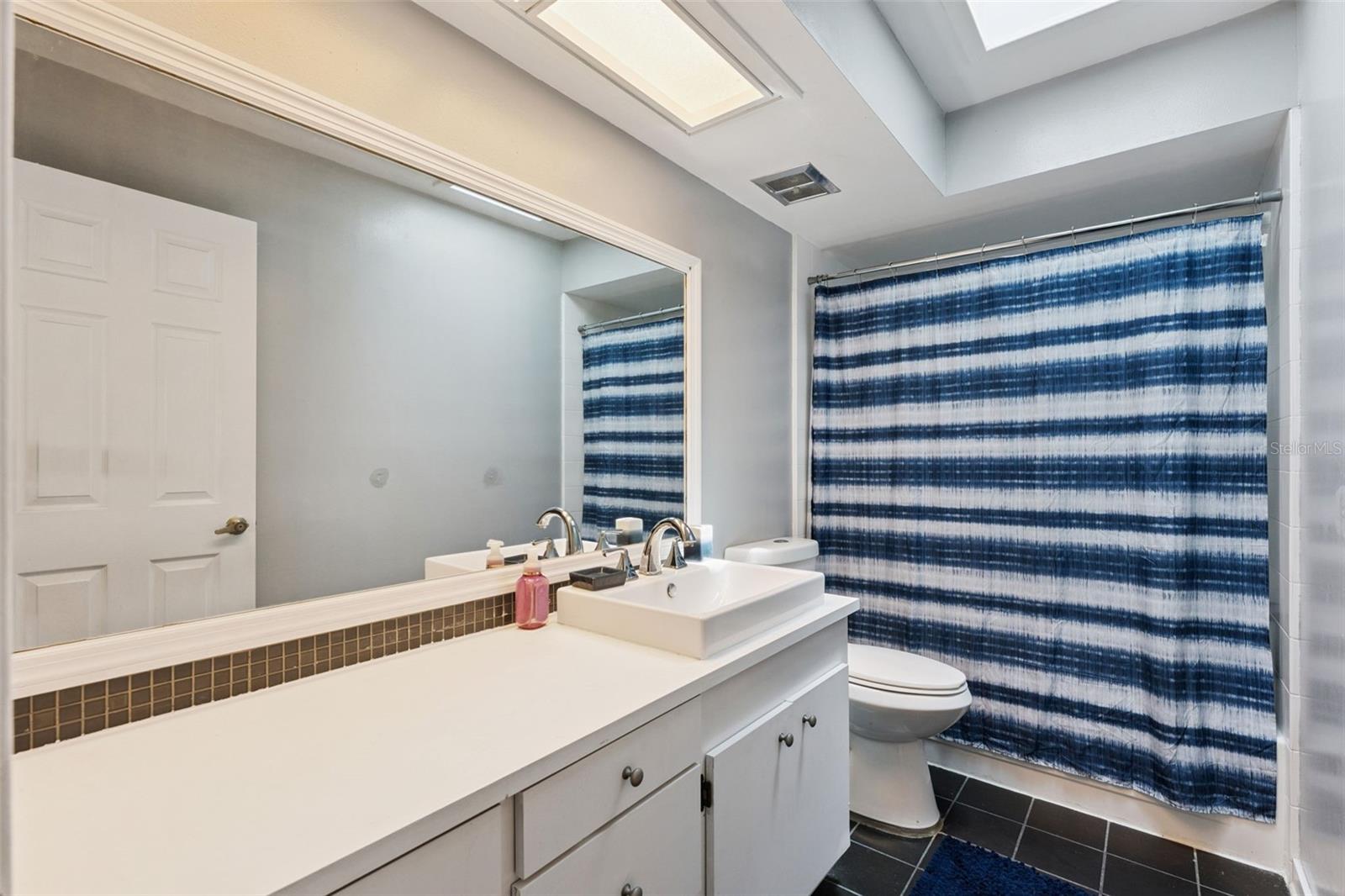 FAIRWAY OAKS UNIT 1 - Residential