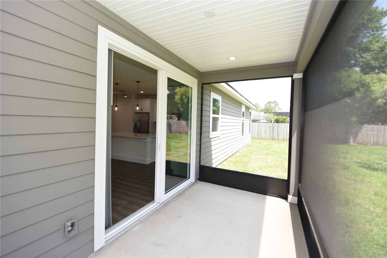 PINE LAKES - Residential Lease