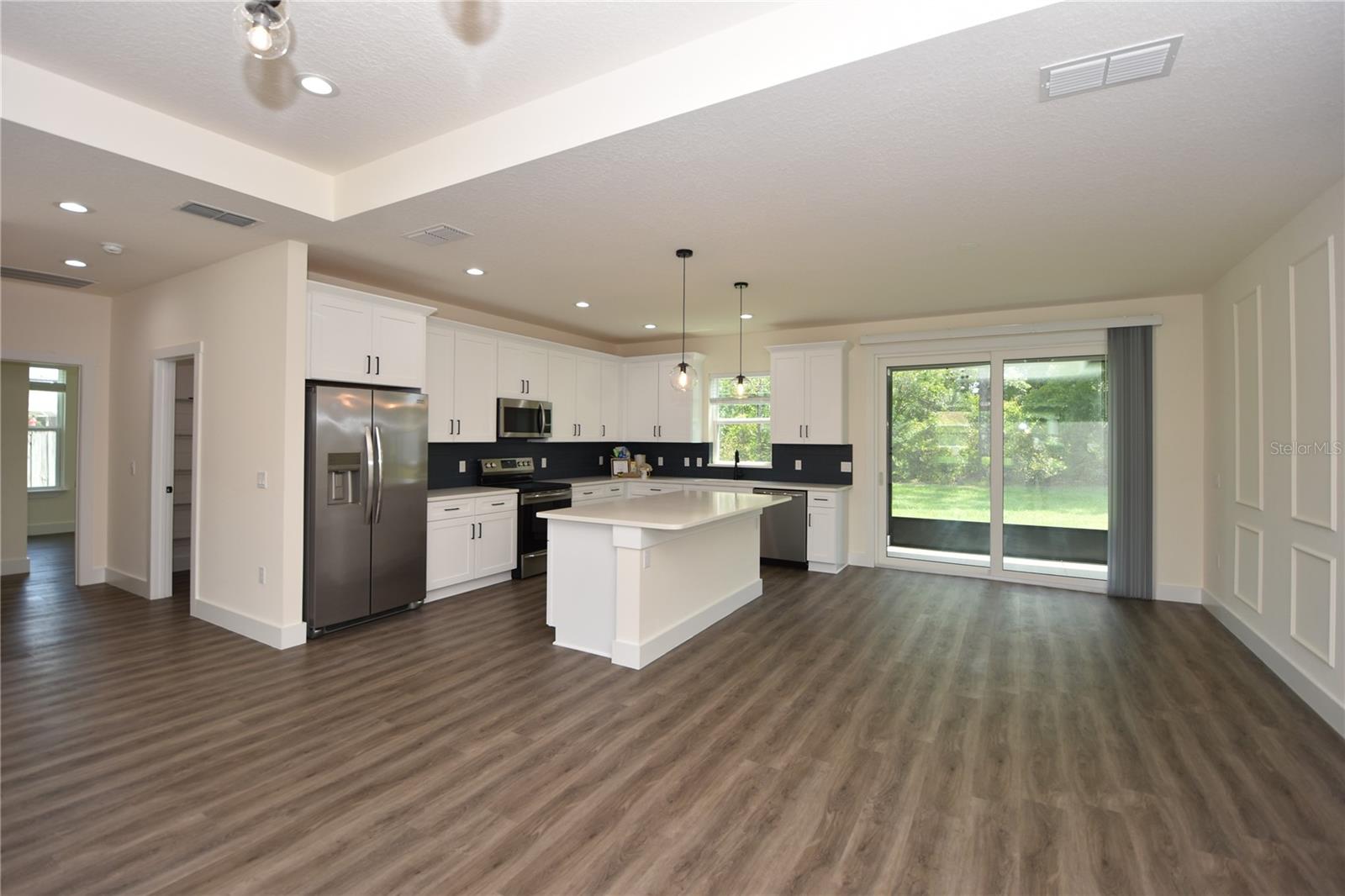 PINE LAKES - Residential Lease