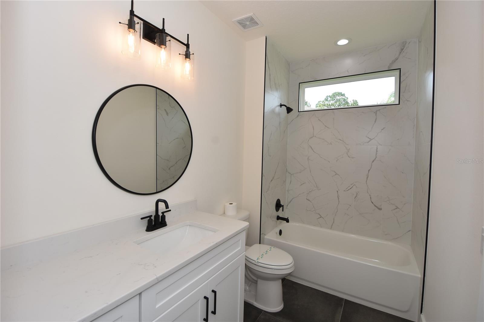 PINE LAKES - Residential Lease