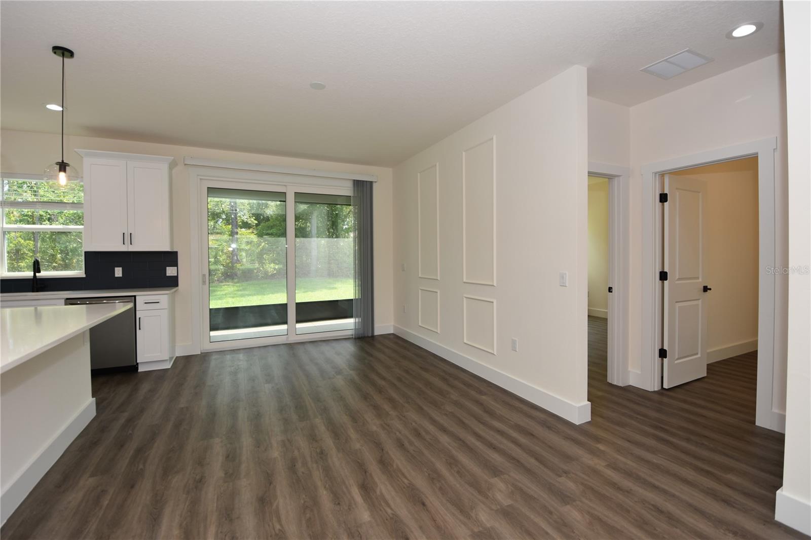 PINE LAKES - Residential Lease