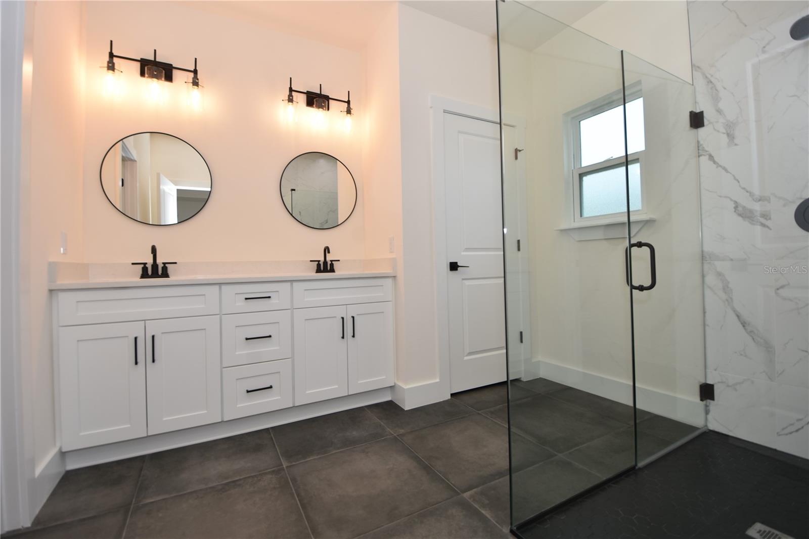 PINE LAKES - Residential Lease