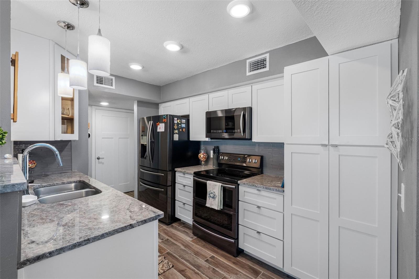 TOWER ISLE CONDO - Residential