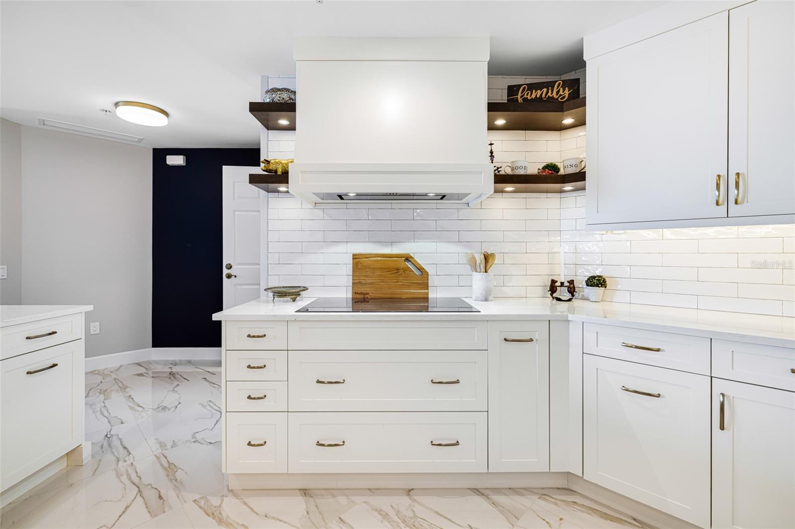 ST TROPEZ - Residential