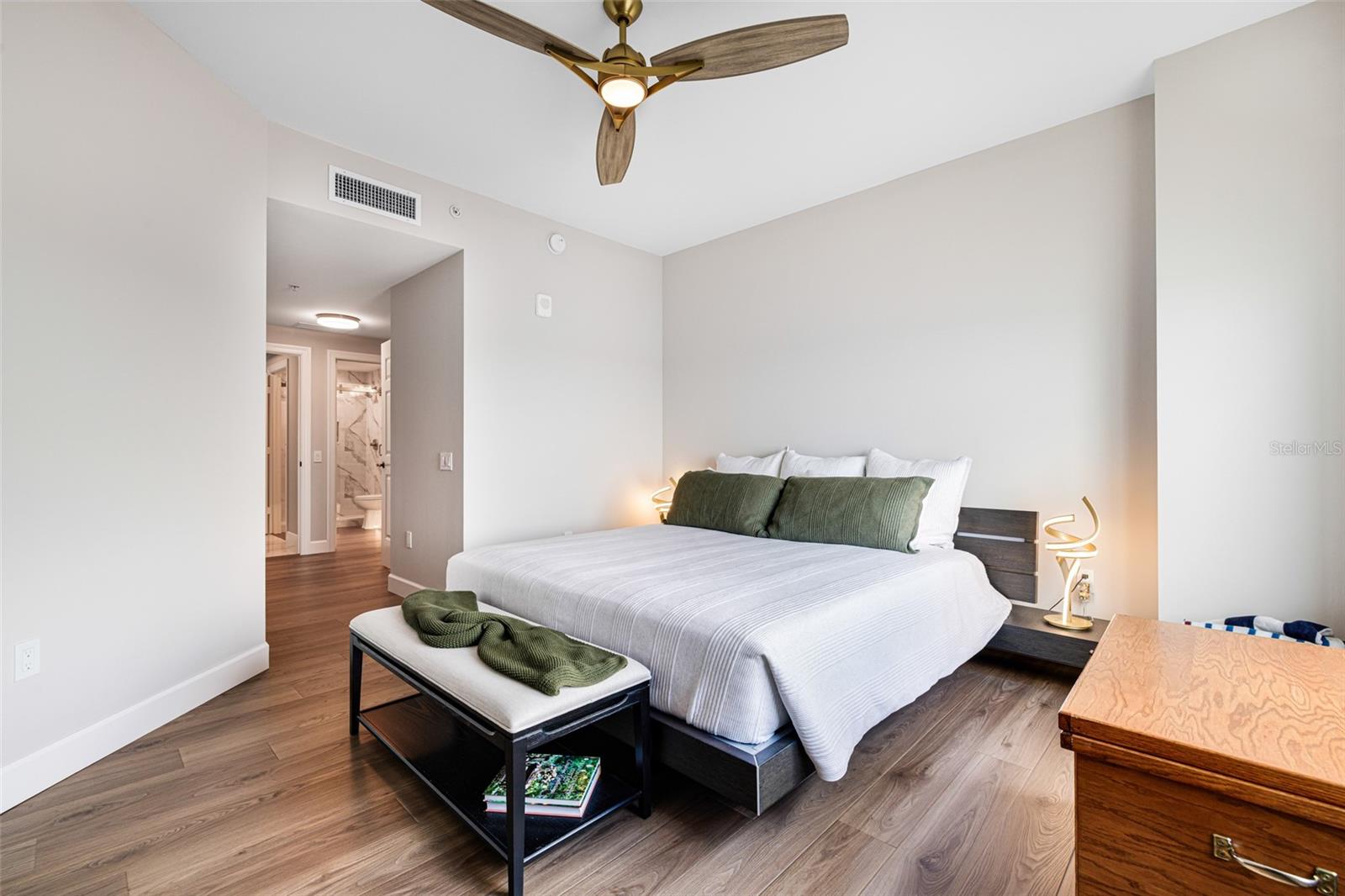 ST TROPEZ - Residential