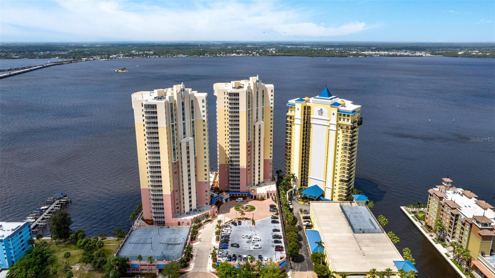 ST TROPEZ - Residential