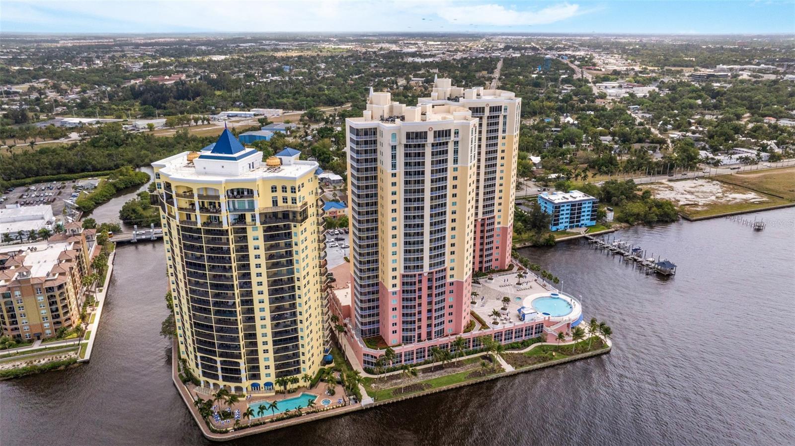 ST TROPEZ - Residential