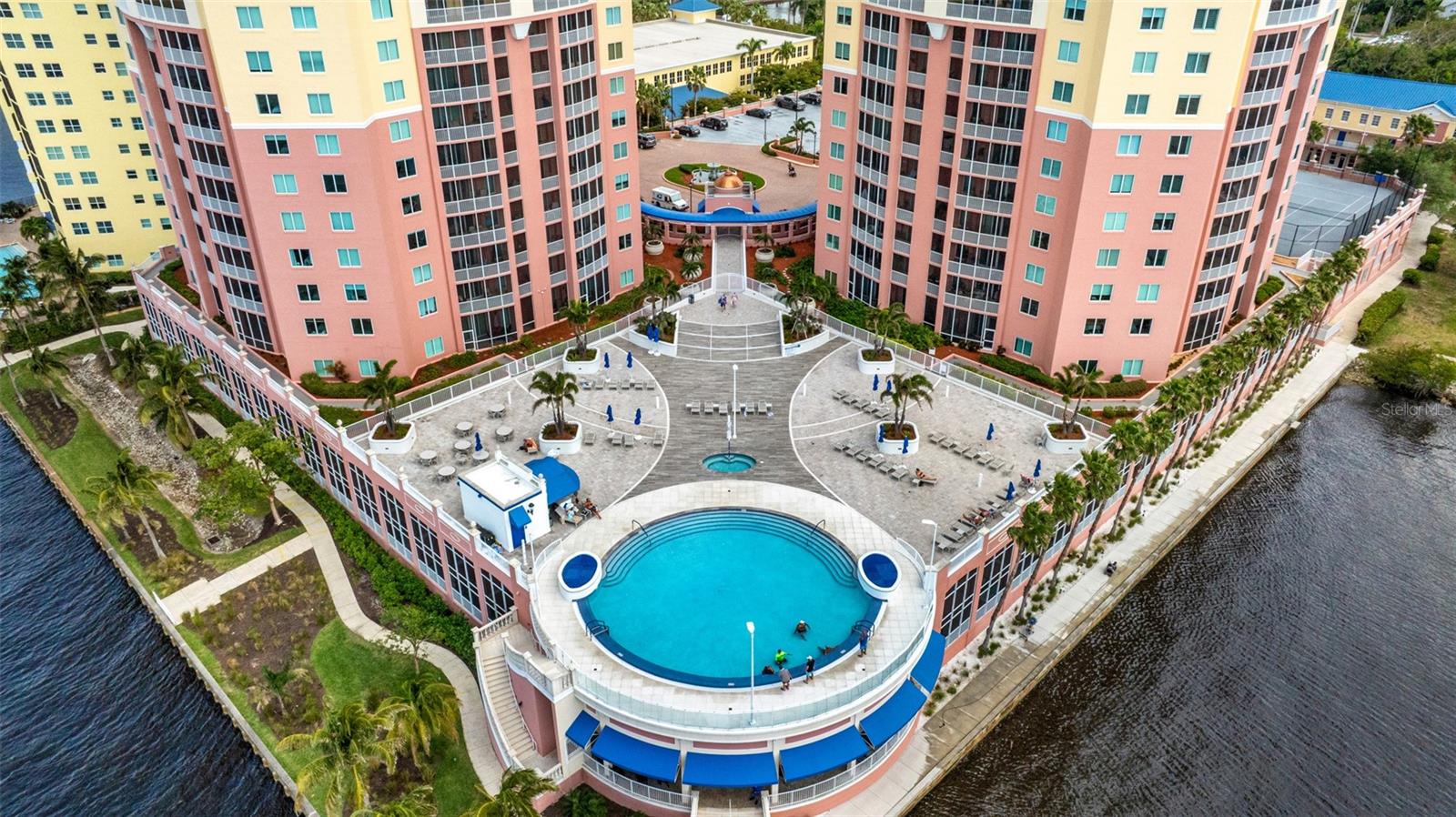 ST TROPEZ - Residential