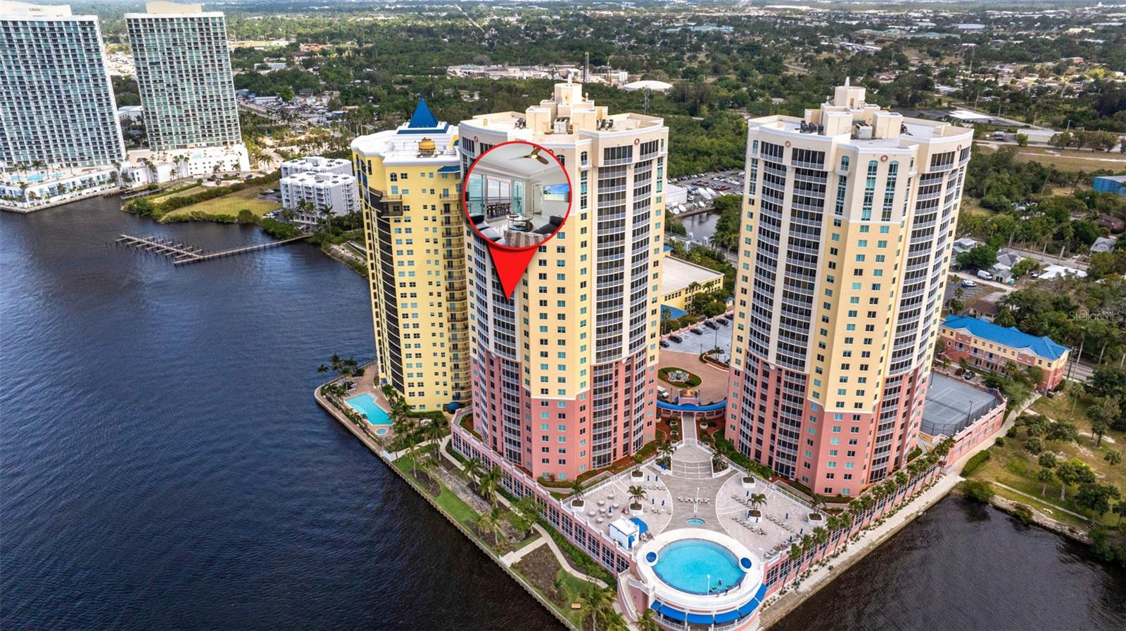 ST TROPEZ - Residential