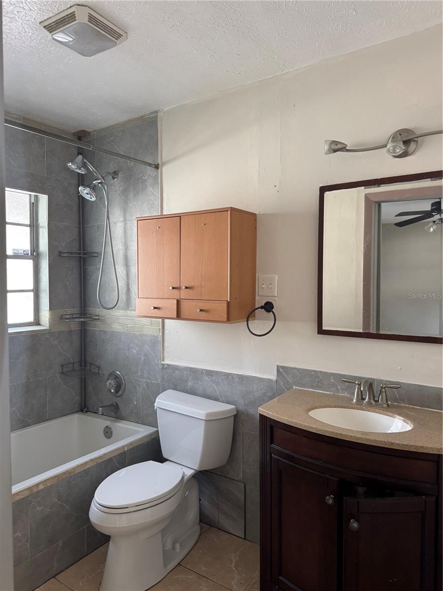 TANGLEWOOD - Residential Lease