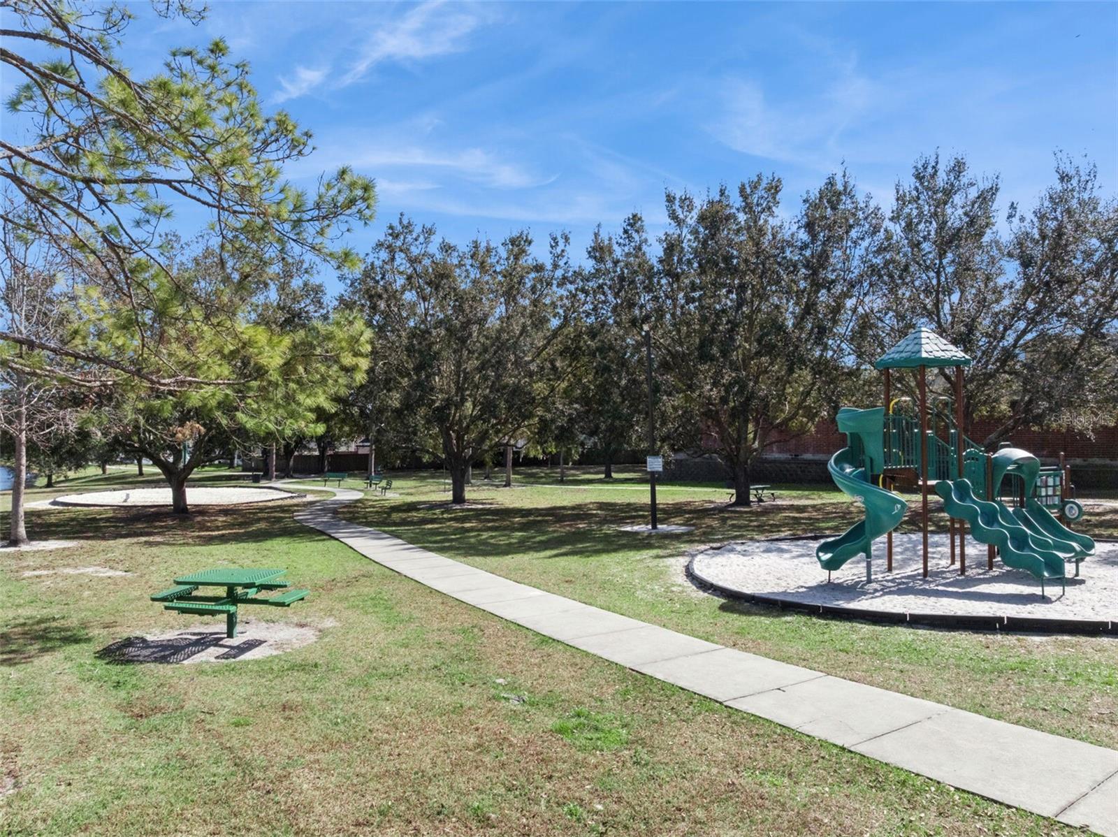 WEKIVA PARK TWNHMS - Residential