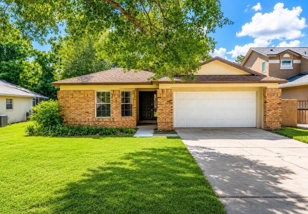 Photo of 3013 Barrymore Court, Orlando, FL 32835 (MLS # TB8534095)