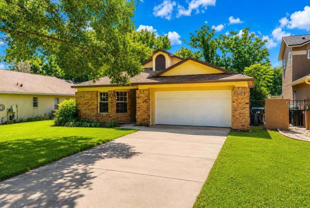 Photo of 3013 Barrymore Court, Orlando, FL 32835 (MLS # TB8534095)