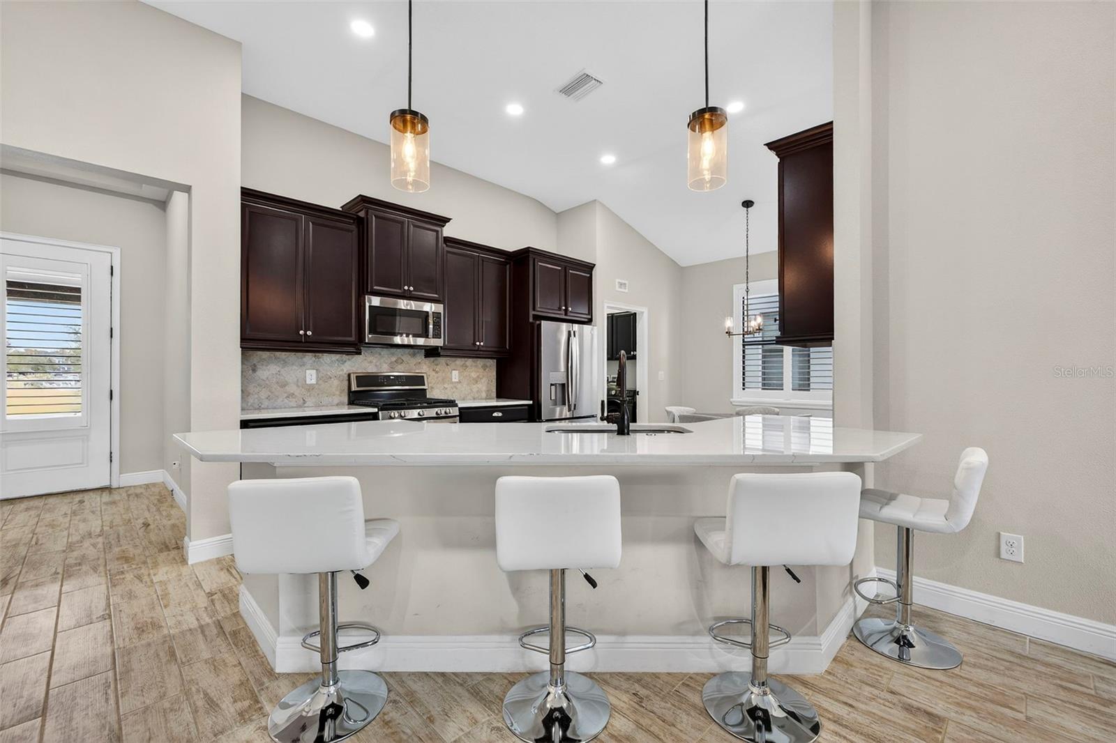 FLORABLU ESTATES - Residential