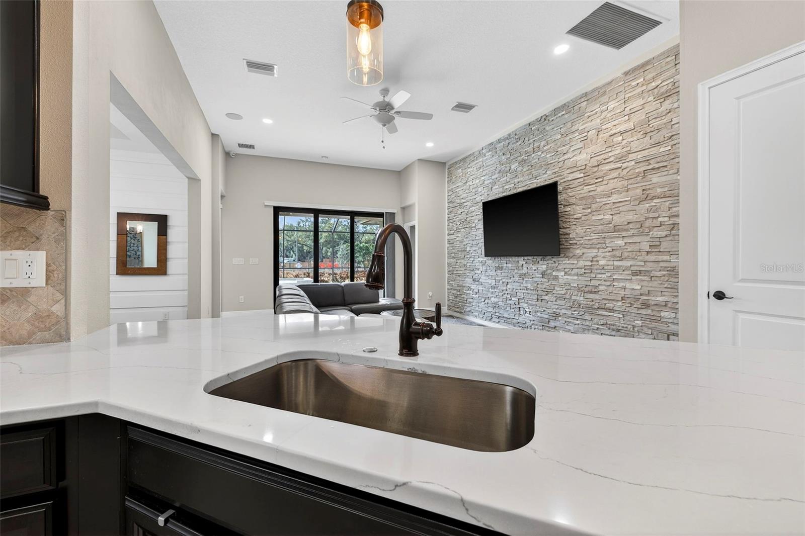 FLORABLU ESTATES - Residential