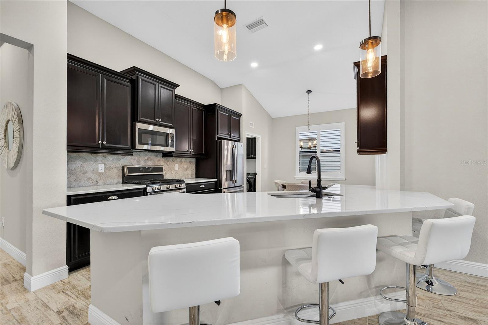 FLORABLU ESTATES - Residential