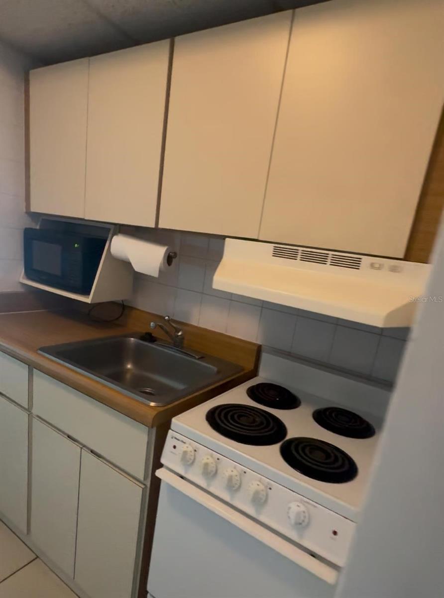 COND. ESJ TOWERS - Residential