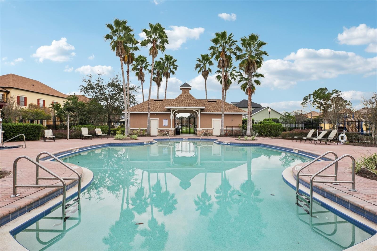 CHARTRES GARDENS B - Residential