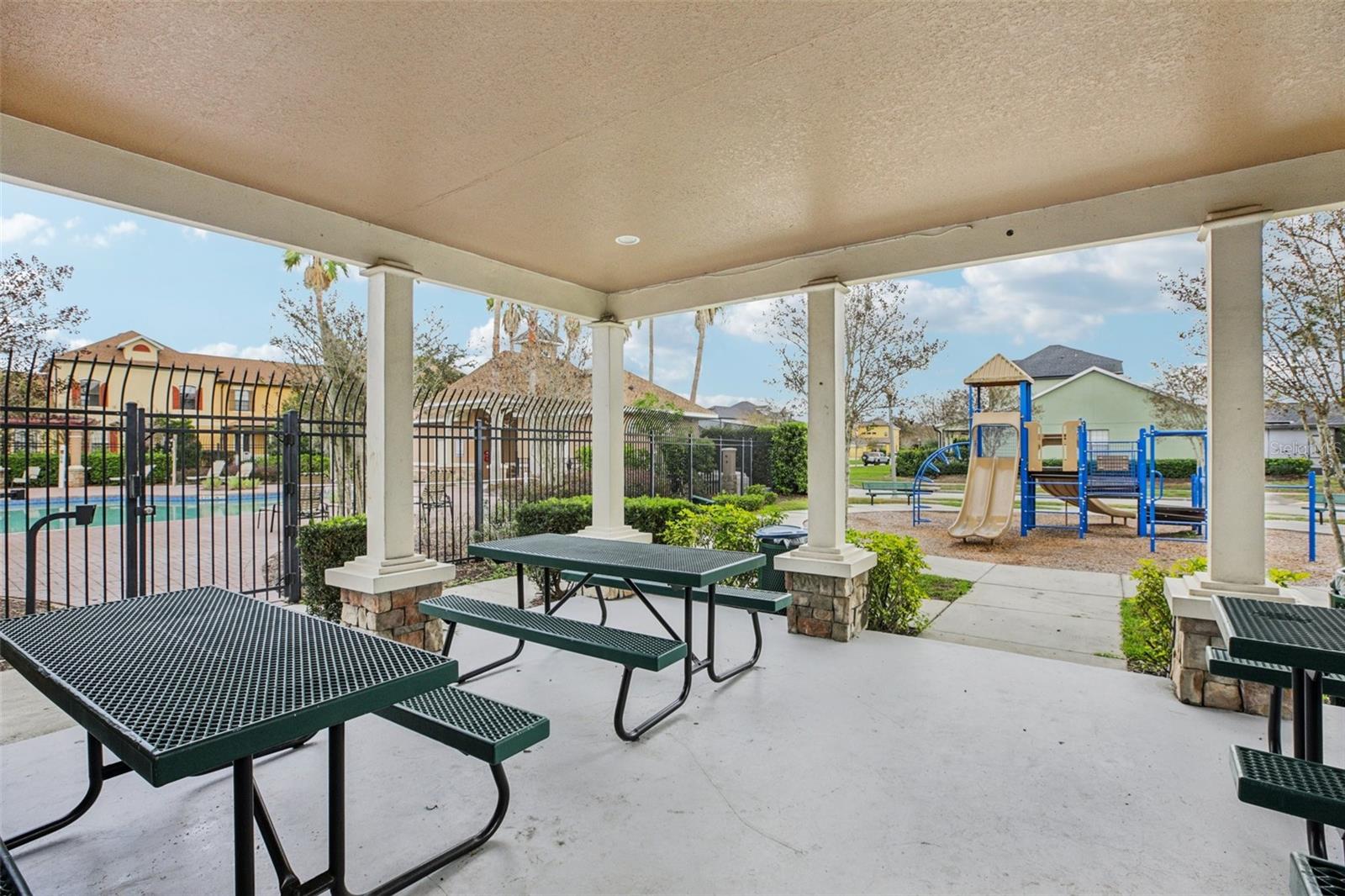 CHARTRES GARDENS B - Residential