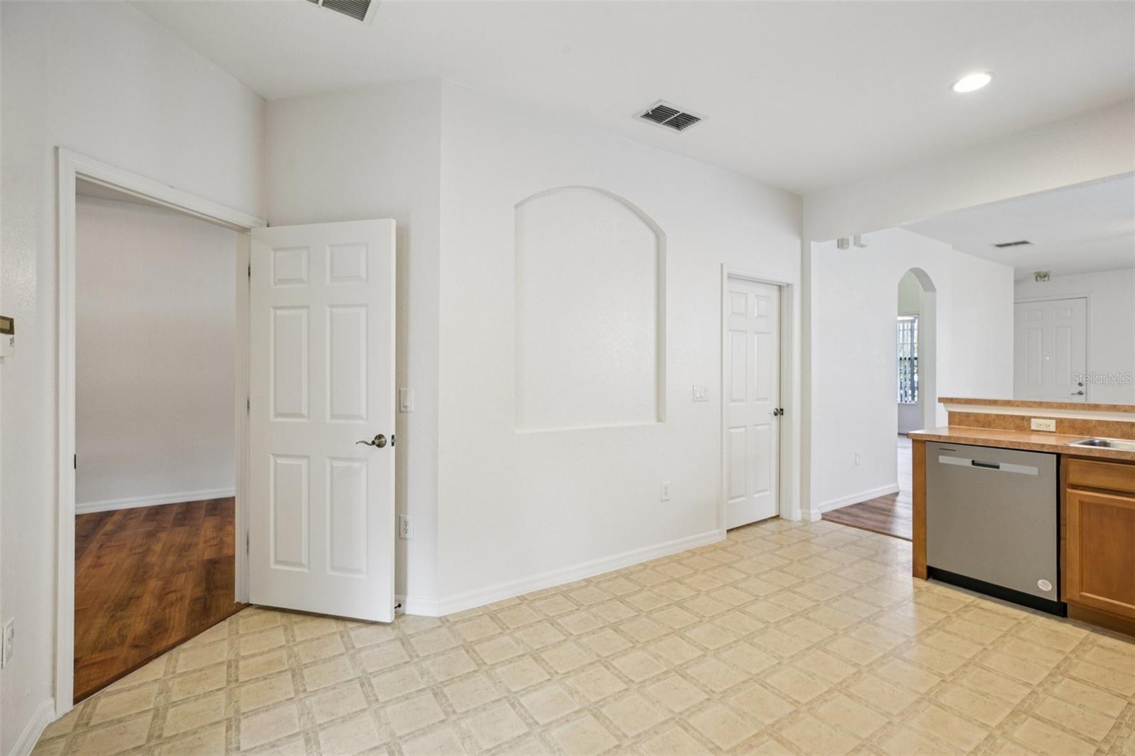 CHARTRES GARDENS B - Residential