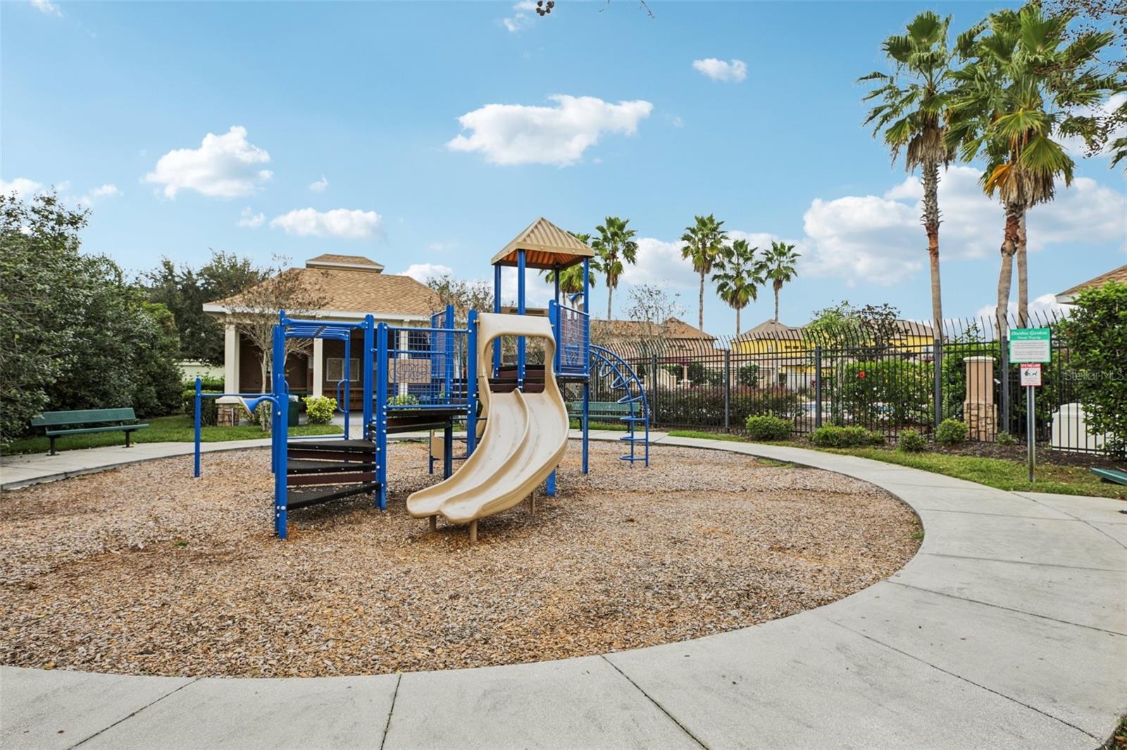 CHARTRES GARDENS B - Residential