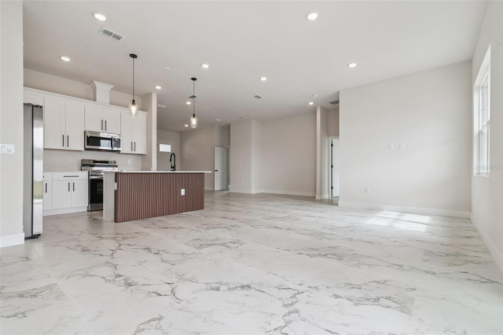 DIAMOND RDG UN #2 - Residential