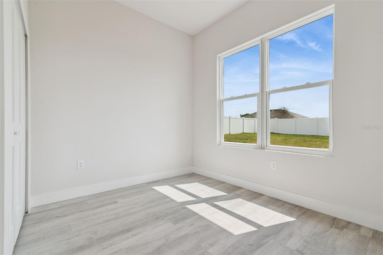 DIAMOND RDG UN #2 - Residential