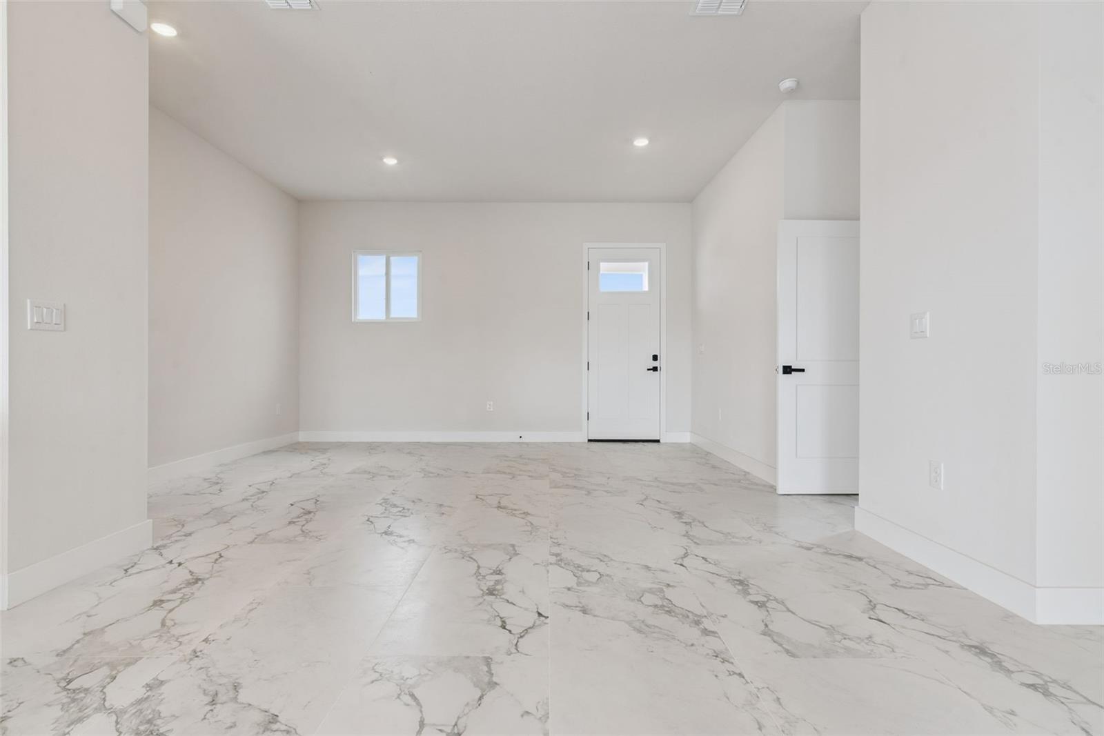 DIAMOND RDG UN #2 - Residential