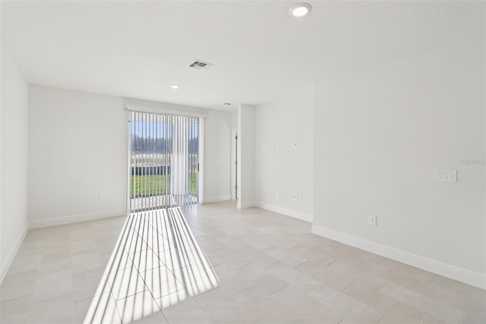 THE RESERVE AT HAMMOCK OAKS - Residential