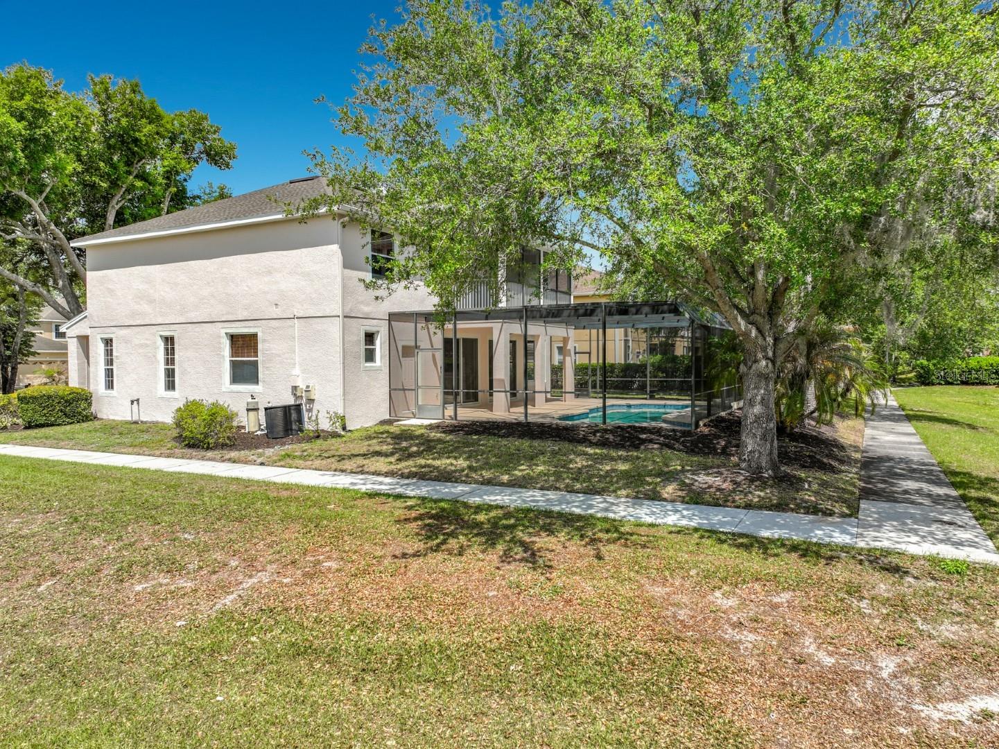 WINDWARD CAY 48 125 - Residential