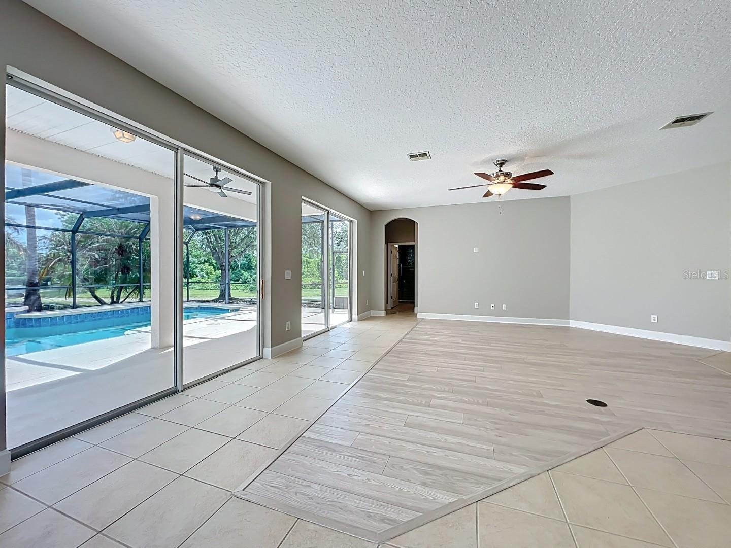 WINDWARD CAY 48 125 - Residential