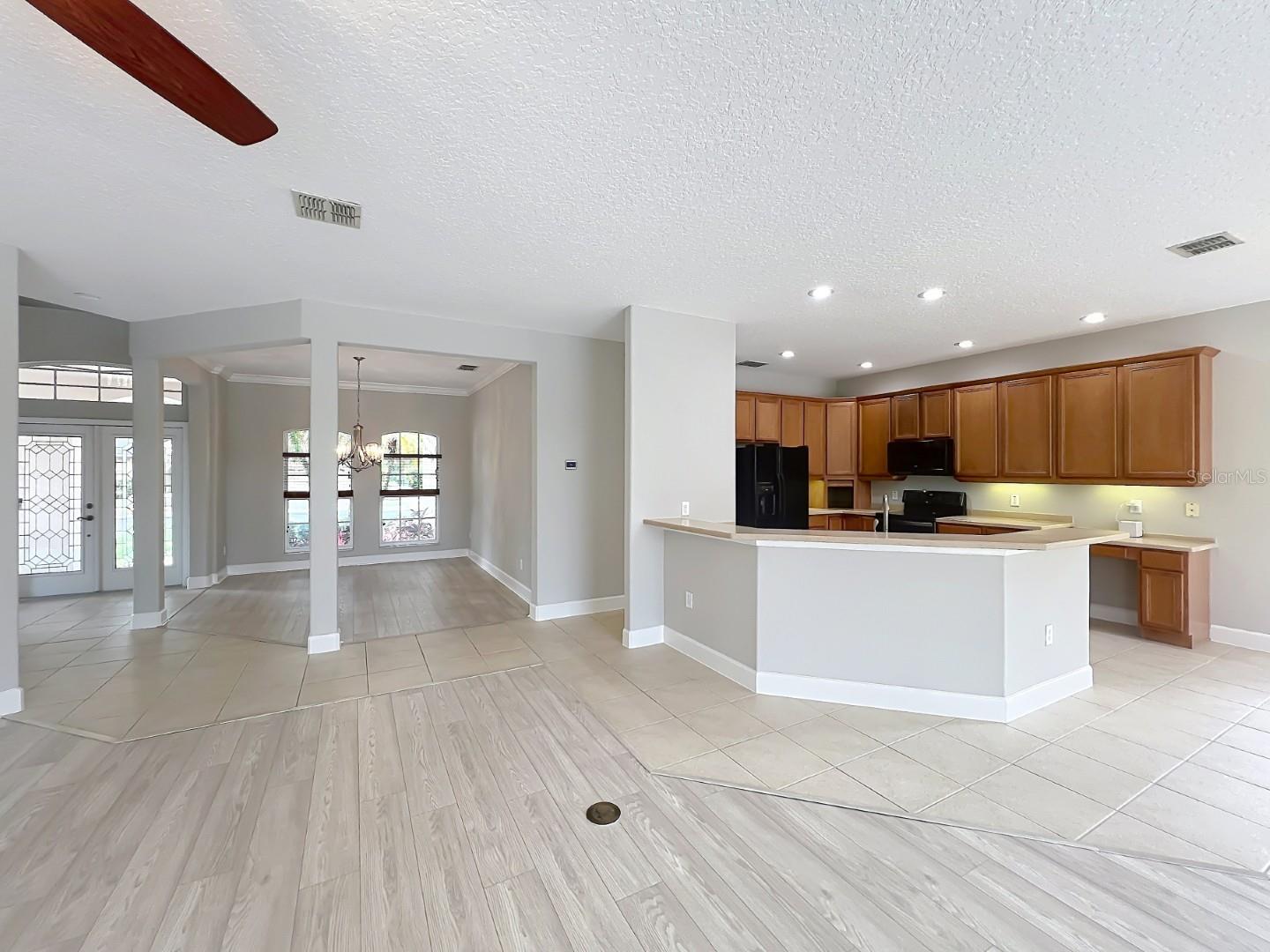 WINDWARD CAY 48 125 - Residential