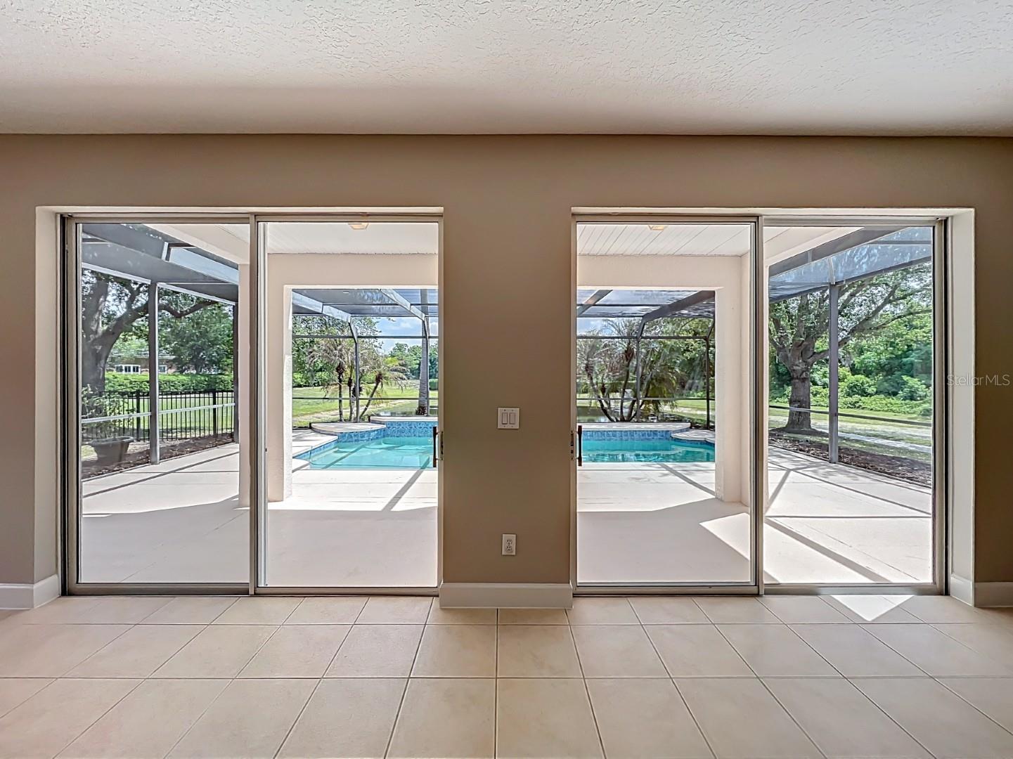 WINDWARD CAY 48 125 - Residential