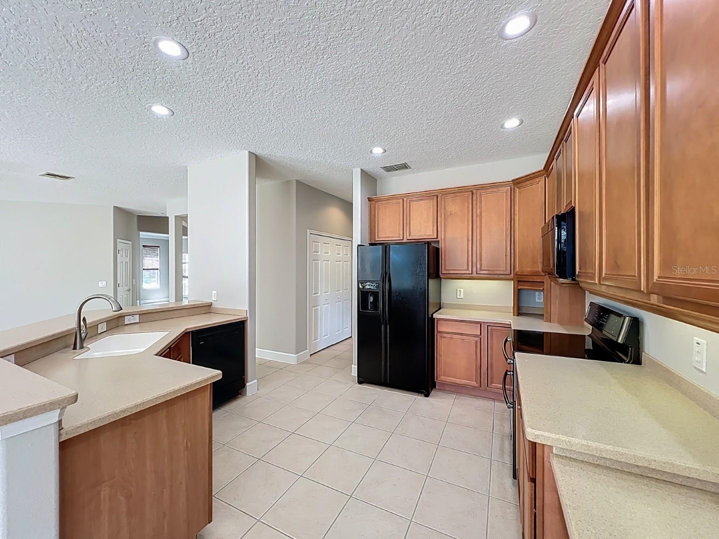 WINDWARD CAY 48 125 - Residential