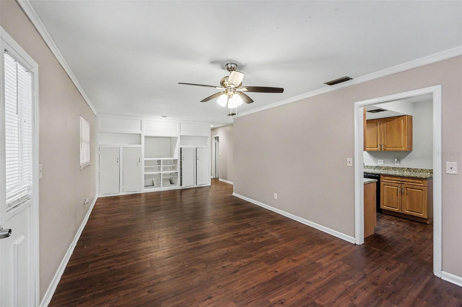FLORAL GARDENS UNIT 2 - Residential Lease
