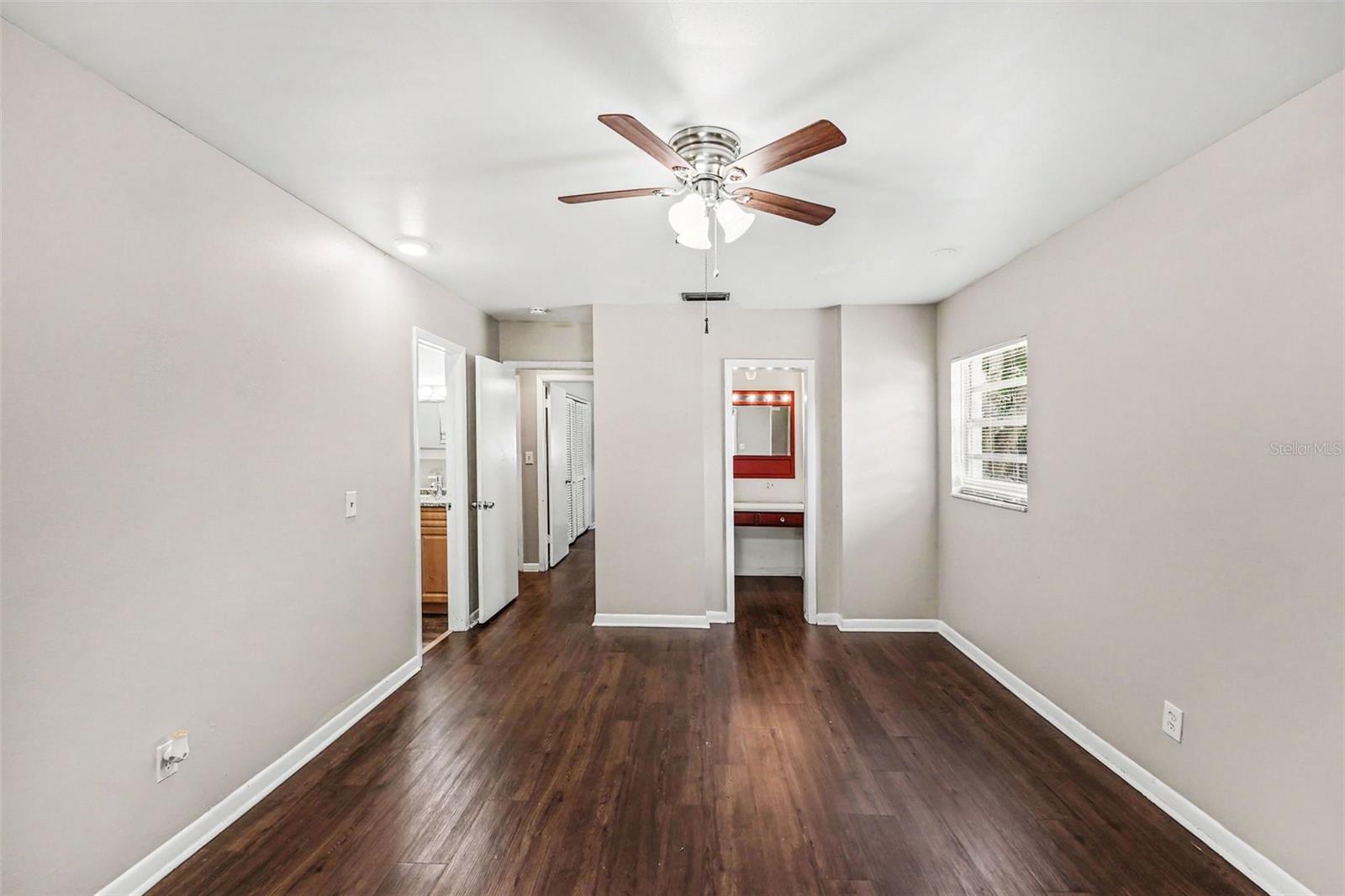 FLORAL GARDENS UNIT 2 - Residential Lease