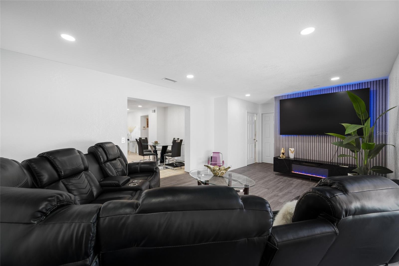 TOWNN COUNTRY PARK UN 12 - Residential