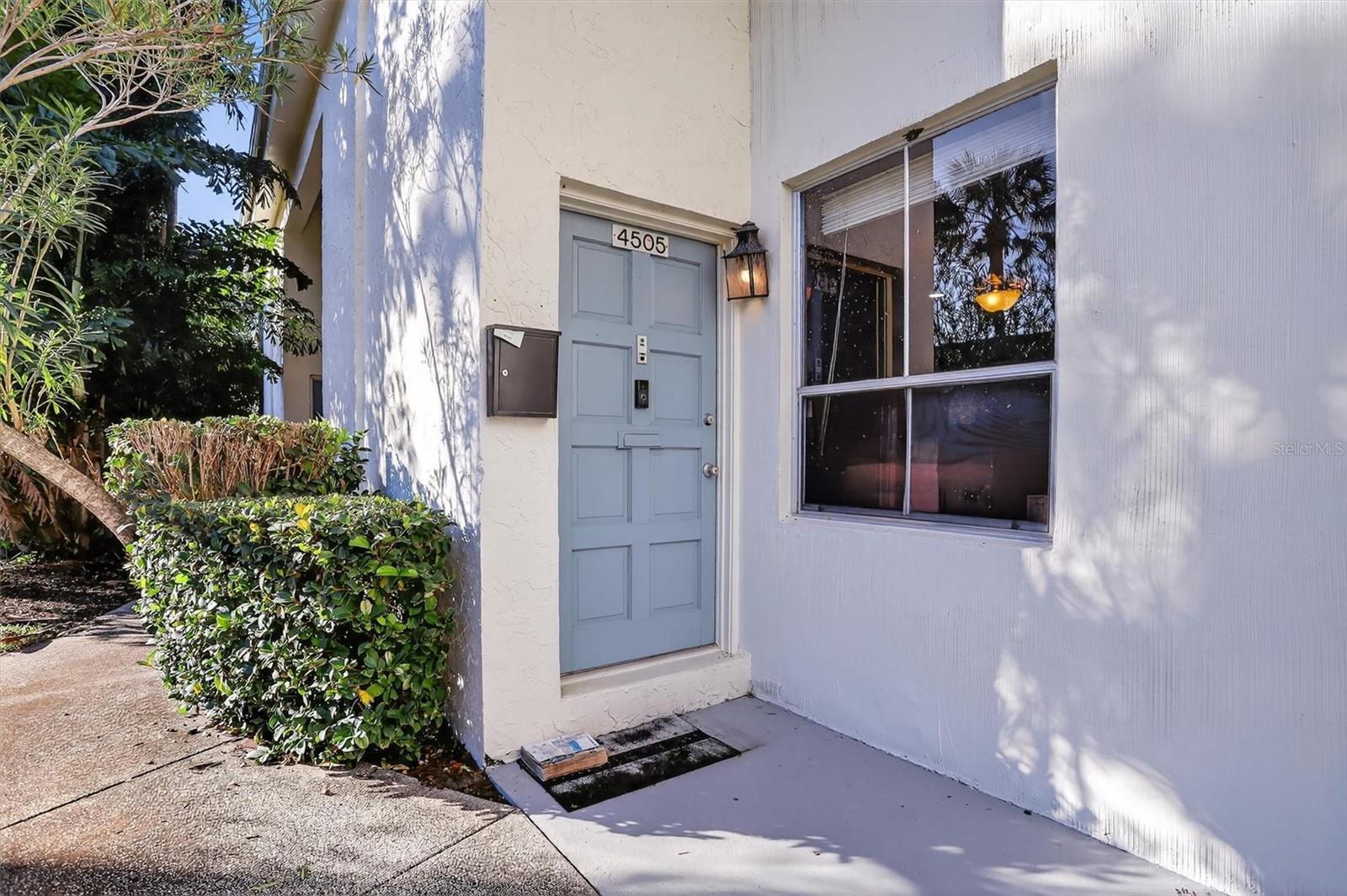 TAMPA VILLAS SOUTH UNIT 1 - Residential Lease