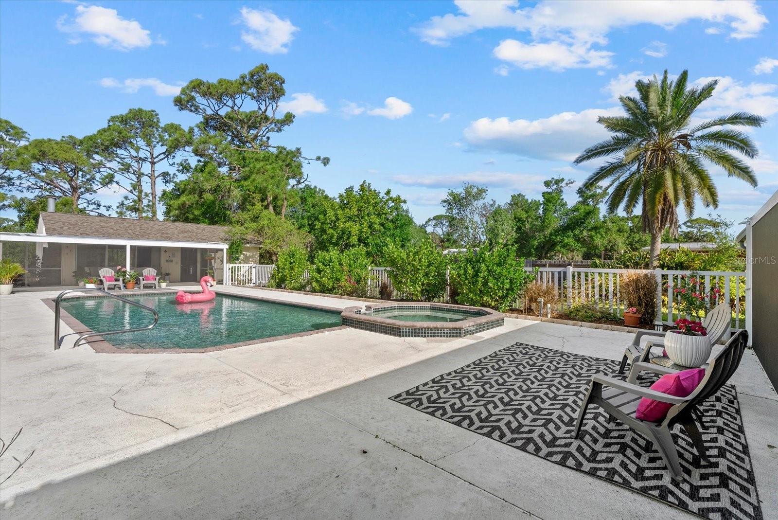 FLORIDA TROPICAL HOMESITES & LITTLE FARMS - Residential