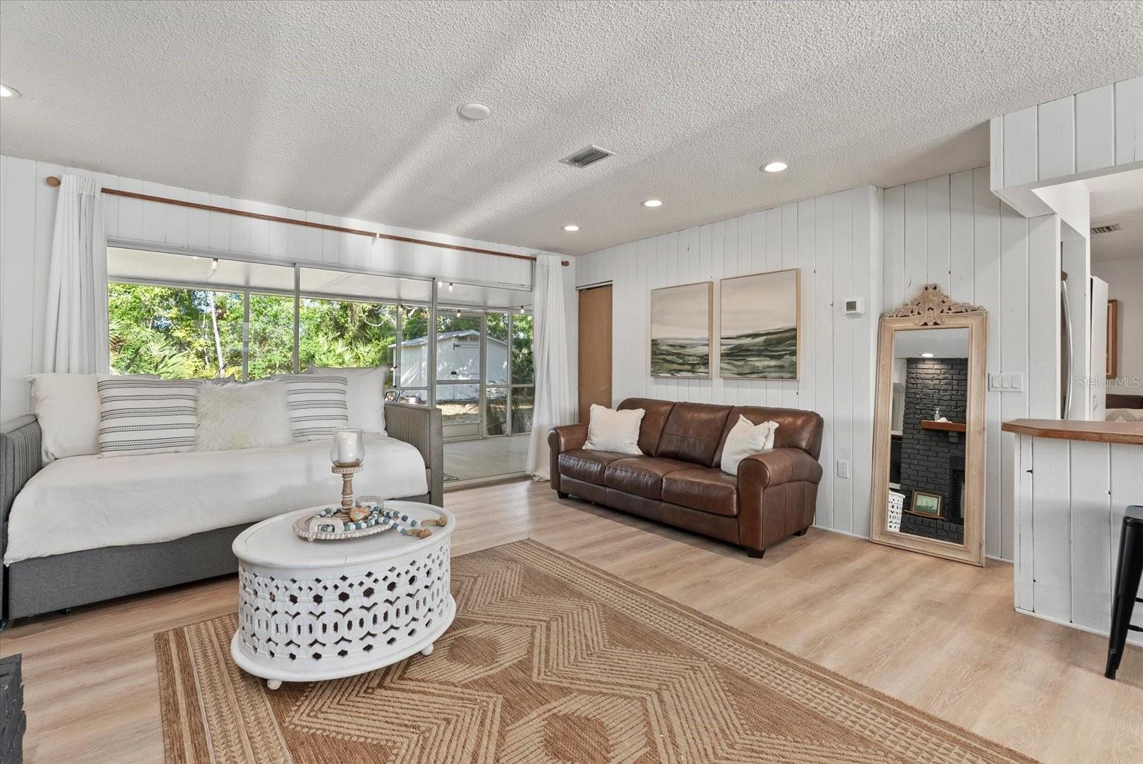 FLORIDA TROPICAL HOMESITES & LITTLE FARMS - Residential