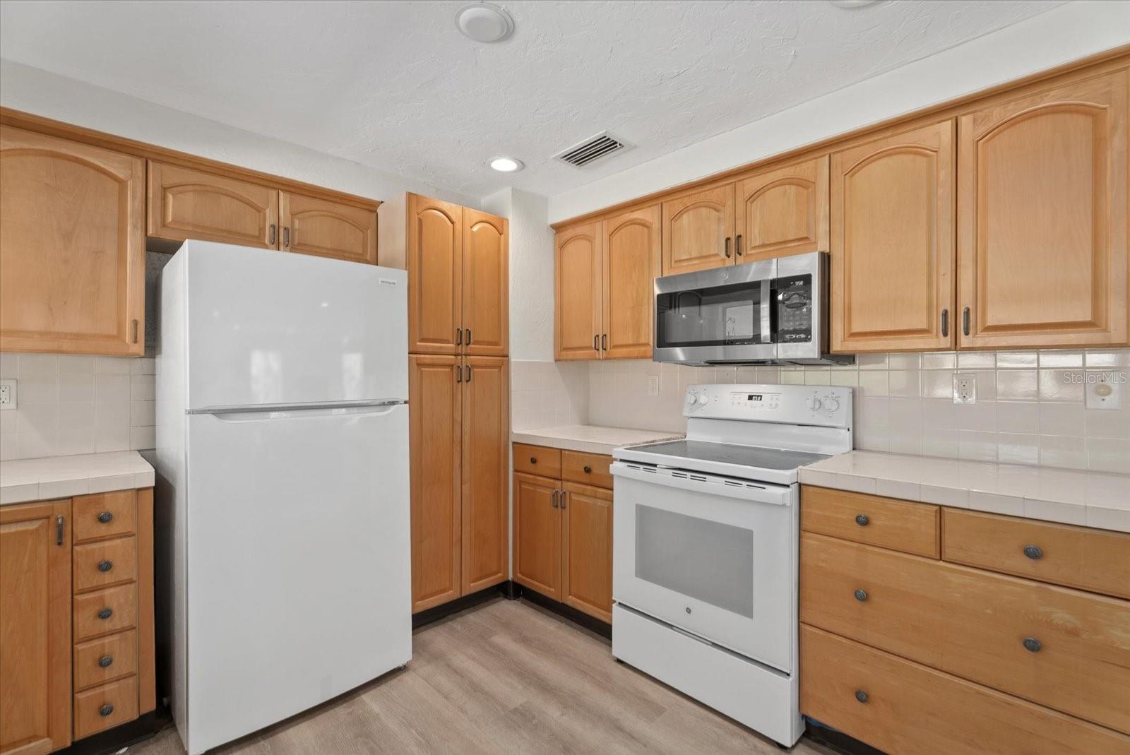 FLORIDA TROPICAL HOMESITES & LITTLE FARMS - Residential