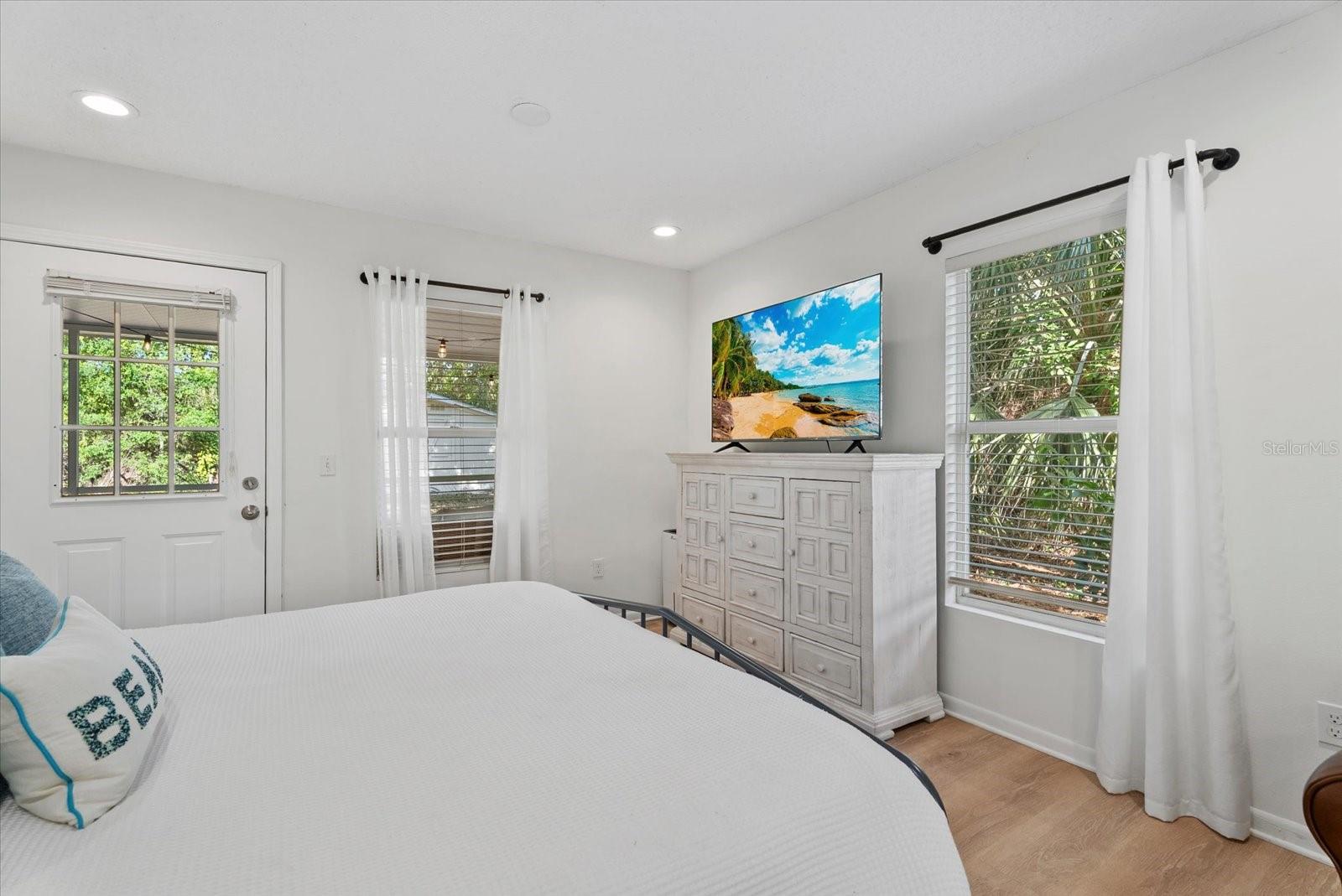 FLORIDA TROPICAL HOMESITES & LITTLE FARMS - Residential