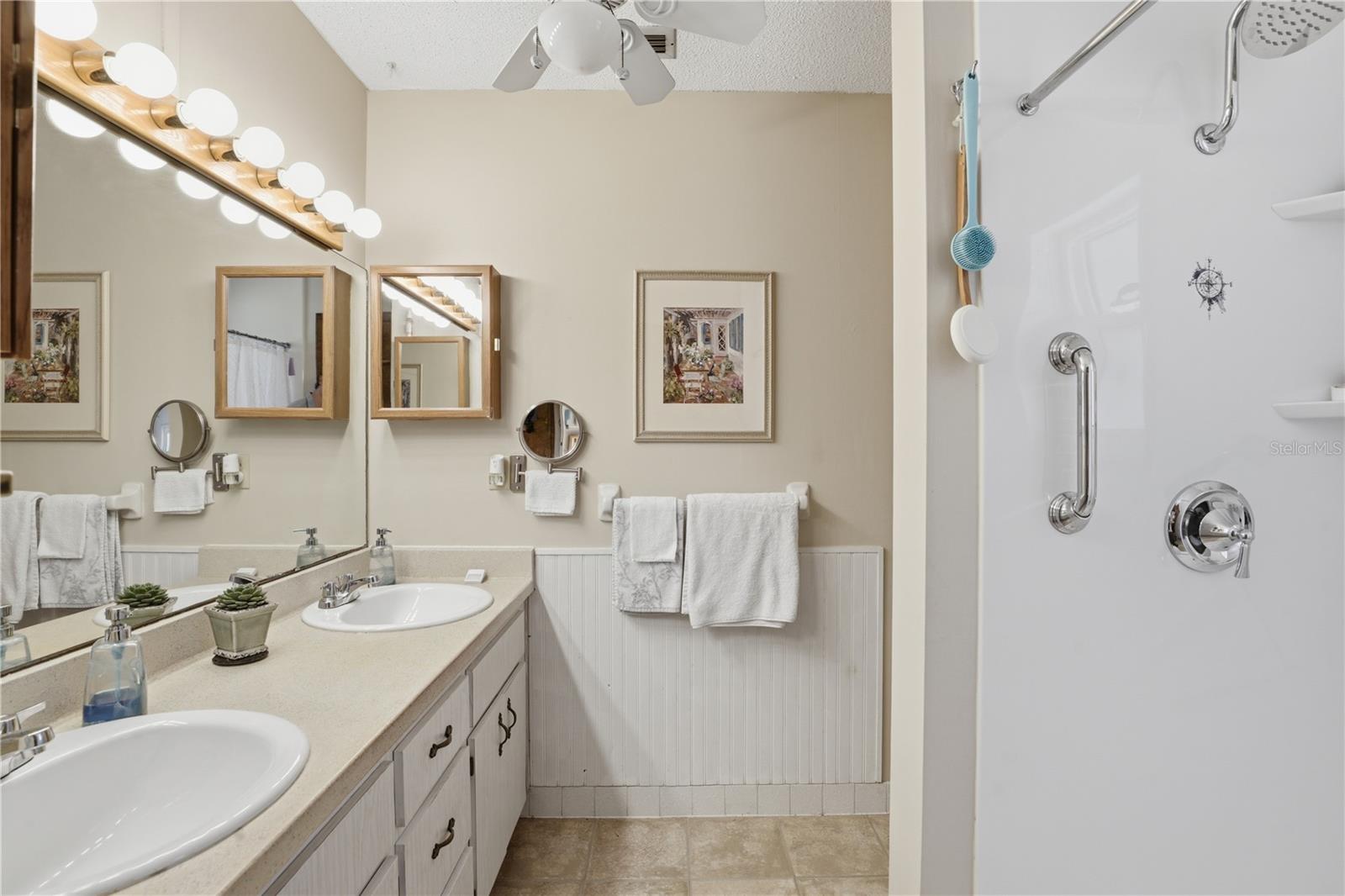 SPRING RIDGE - Residential