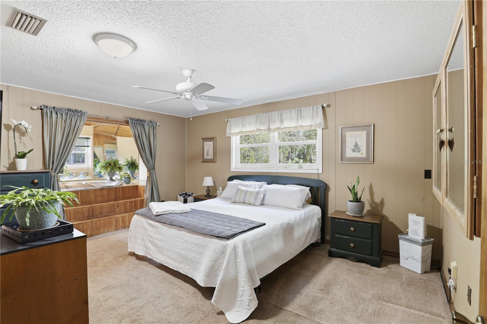 SPRING RIDGE - Residential