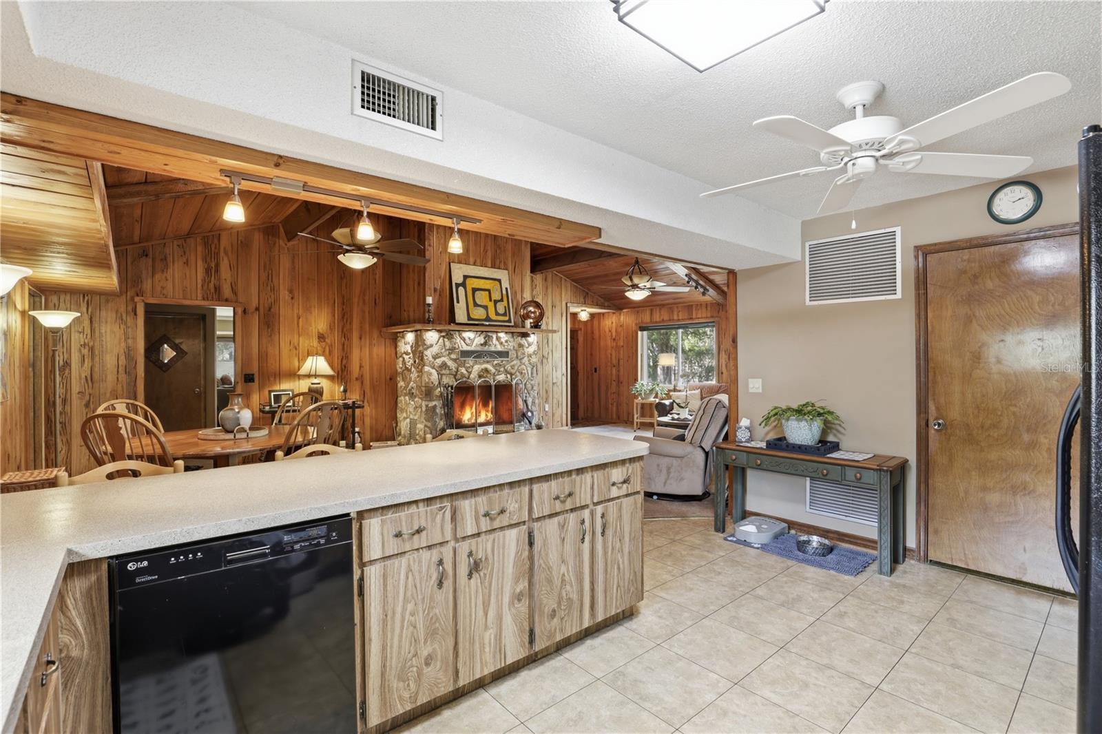 SPRING RIDGE - Residential