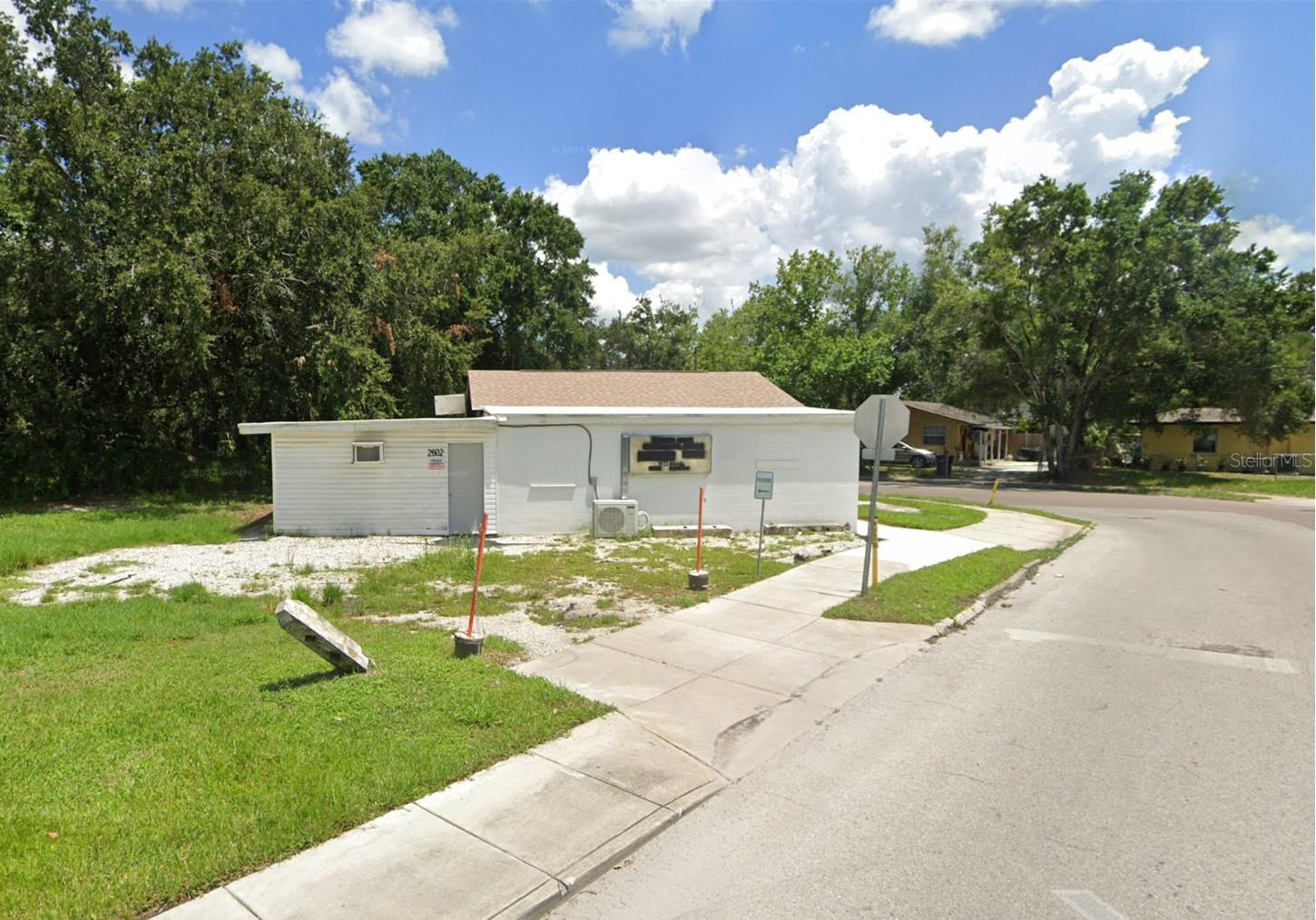 PARK PLACE OF EAST TAMPA - Commercial Lease