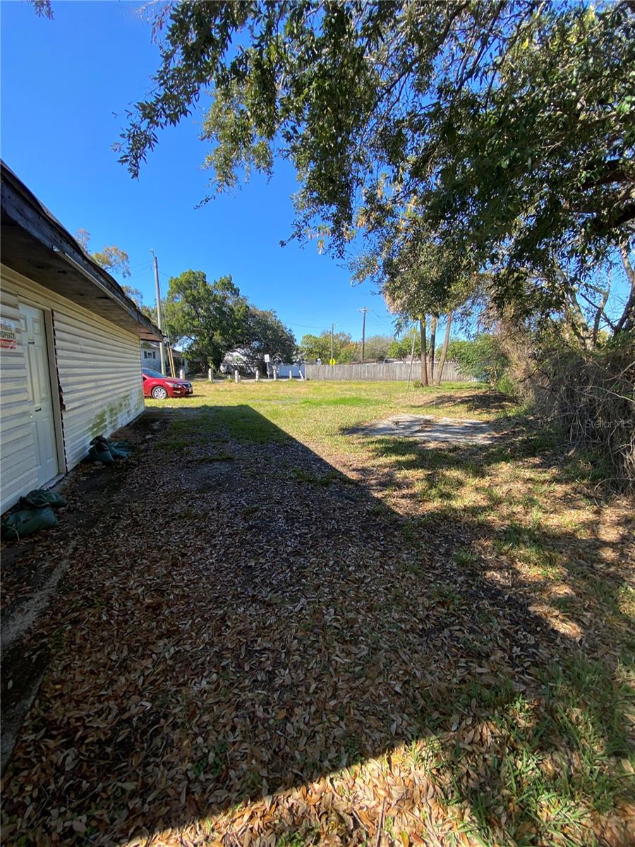 PARK PLACE OF EAST TAMPA - Commercial Lease