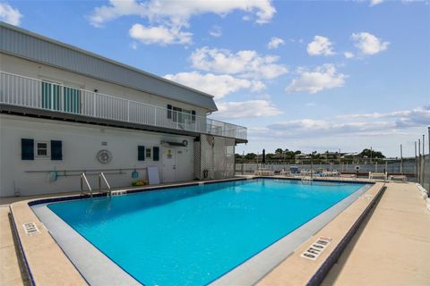 A home in PALM HARBOR